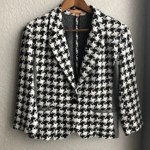 Ellen Tracy | Black and White Houndstooth Blazer